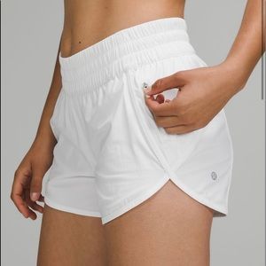 Lululemon Tracker Low-Rise Lined Shorts "4 White